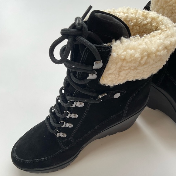 Guess Women’s Taanya Leather Wedge Booties Black Suede Size 9 - Picture 4 of 10